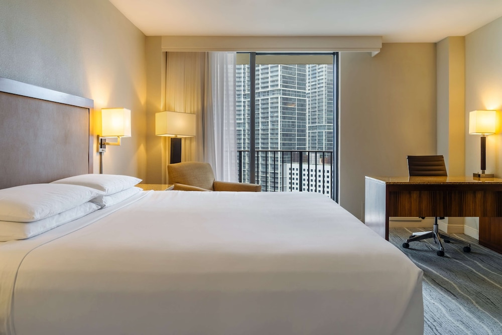 ROOM, KING BED, ACCESSIBLE