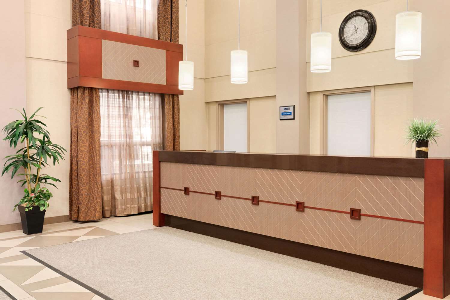 Travelodge by Wyndham Oshawa Whitby 5/18