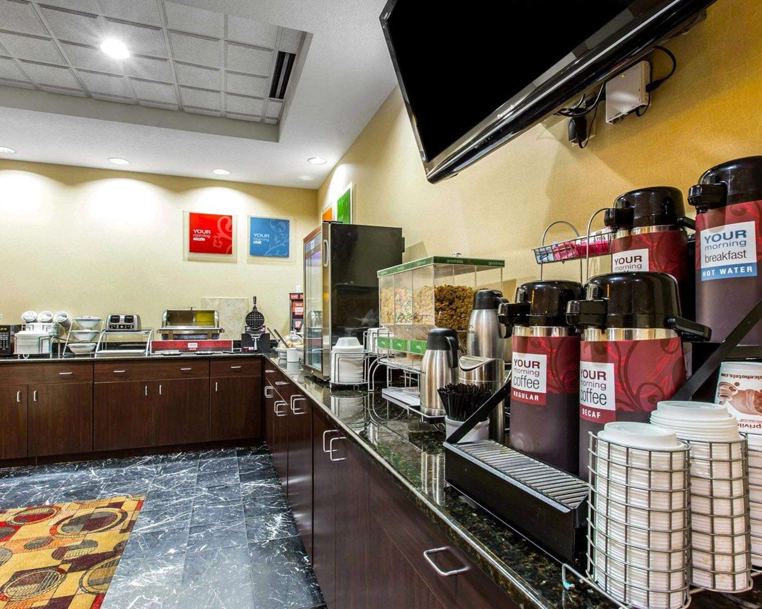 Comfort Suites Waycross 25/34