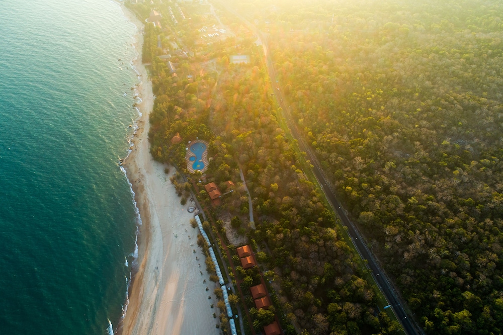Seava Ho Tram Beach Resort (ex Saigon Ho Coc Beach Seaside Resort and Hotel) 24/40