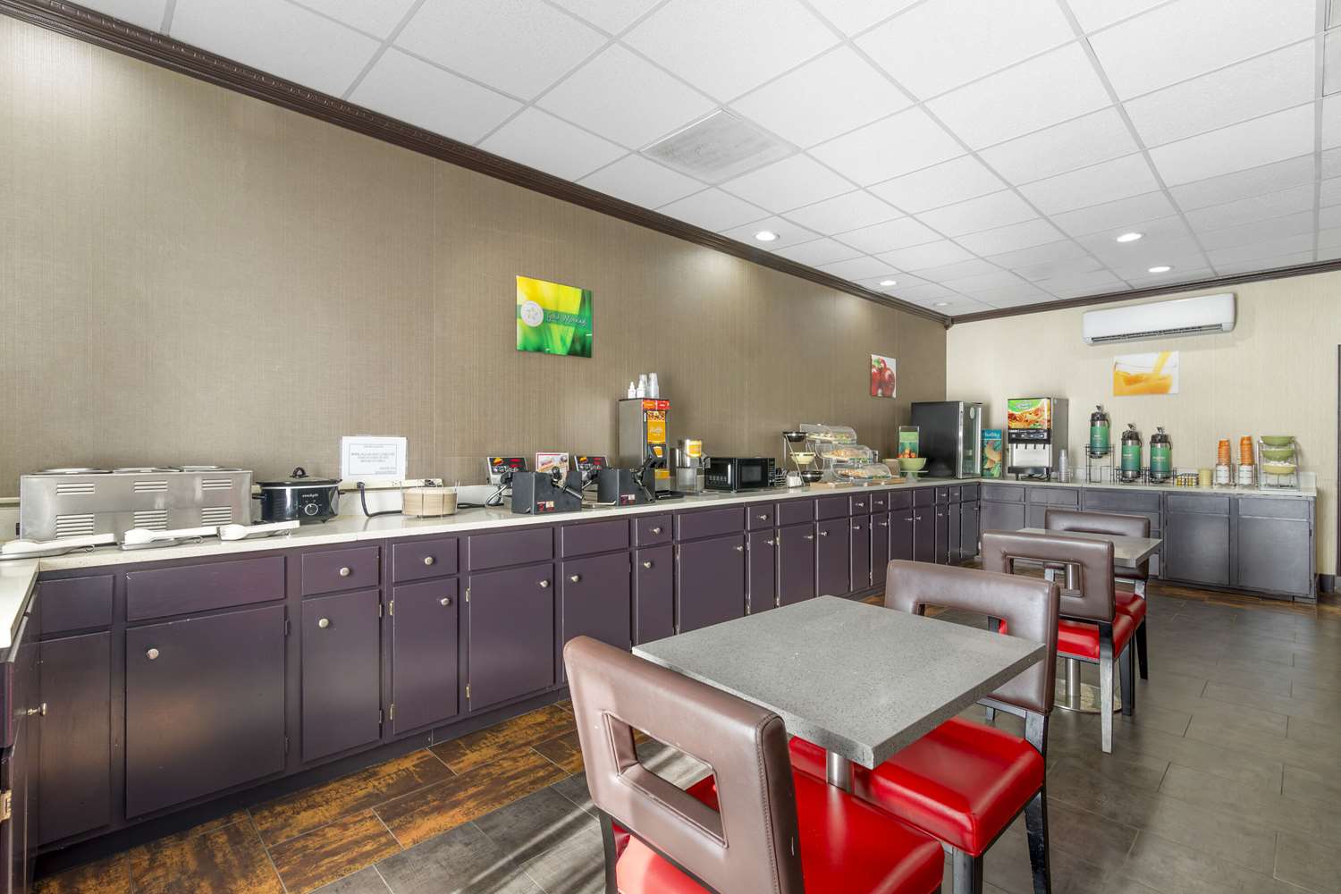 Quality Inn & Suites Hardeeville - Savannah North 6/11