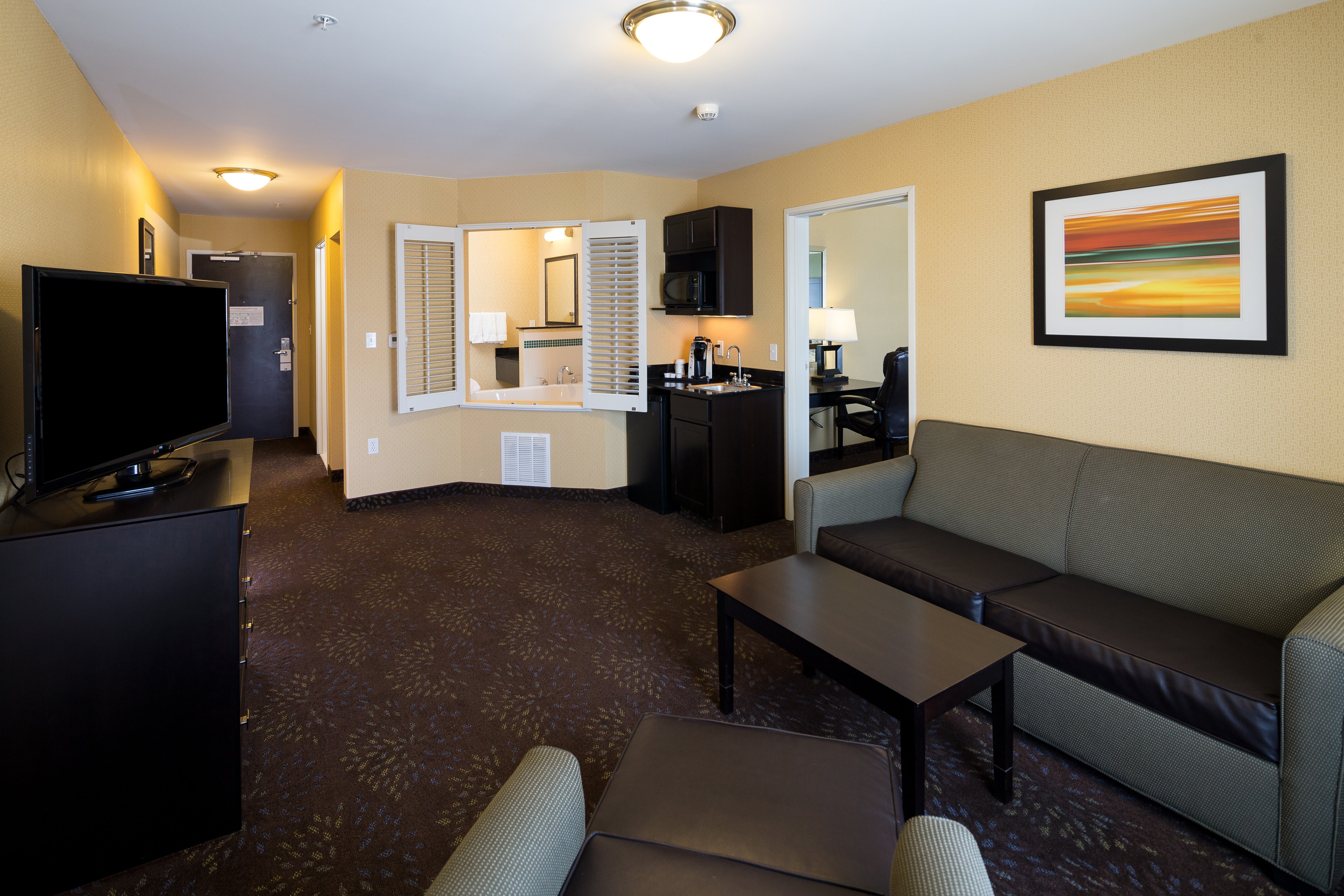 Holiday Inn Express Hotel And Suites Detroit North Troy 43/63