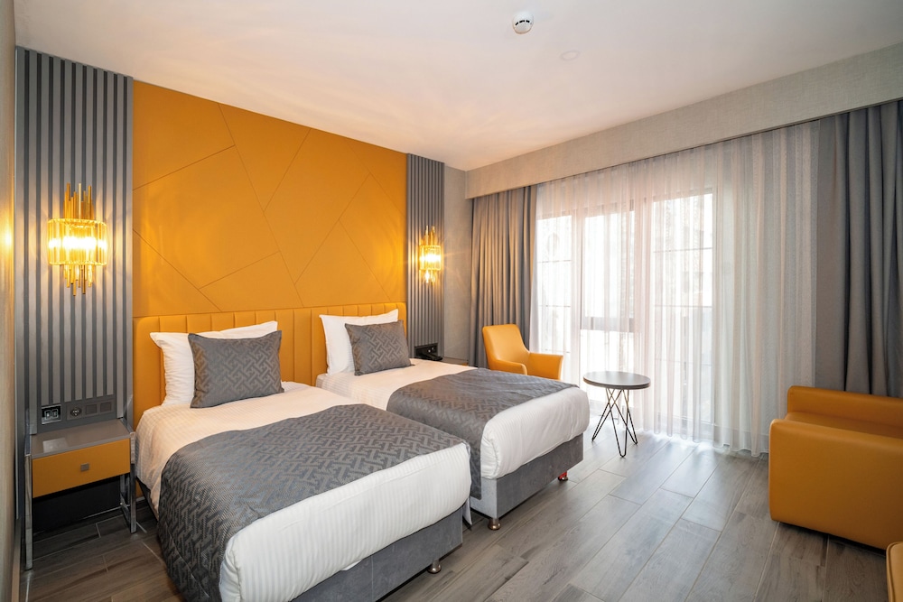 SUPERIOR, TWIN BEDS