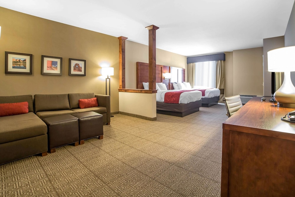 Comfort Suites Moab Near Arches National Park 23/36
