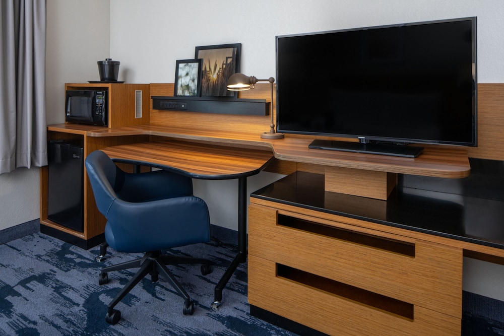 Fairfield Inn Suites By Marriott Ft Myers Cape Coral 36/50