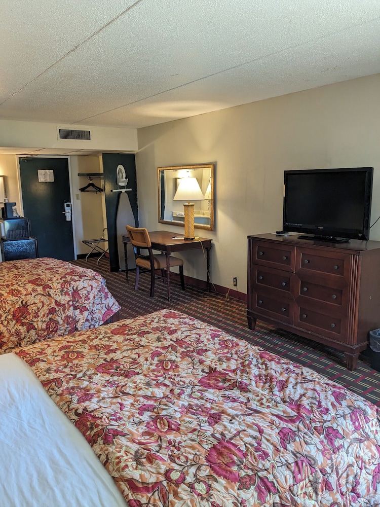 Select Inn Murfreesboro 38/60