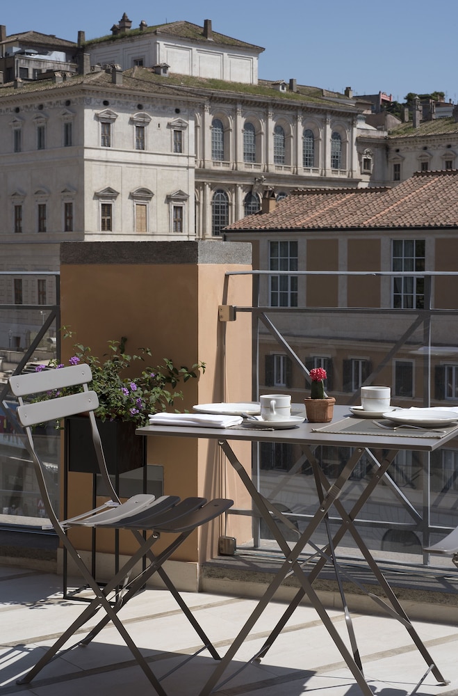 Palazzo Caruso 4/61