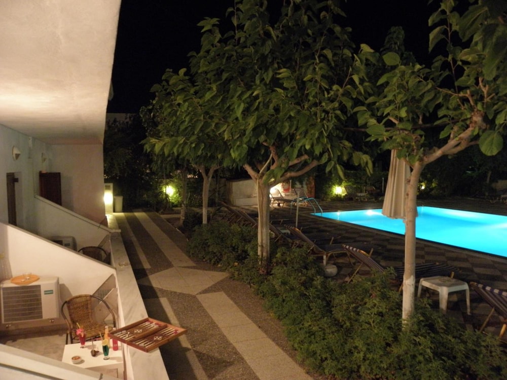 Areti Hotel 40/49