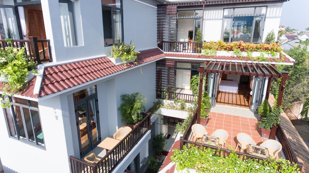 Serene River Villa 2/55