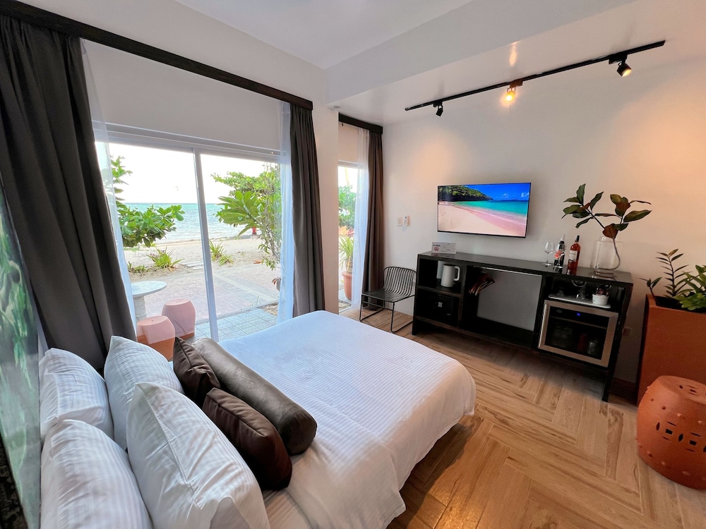ROOM, TRIPLE, BEACH FRONT, OCEAN VIEW