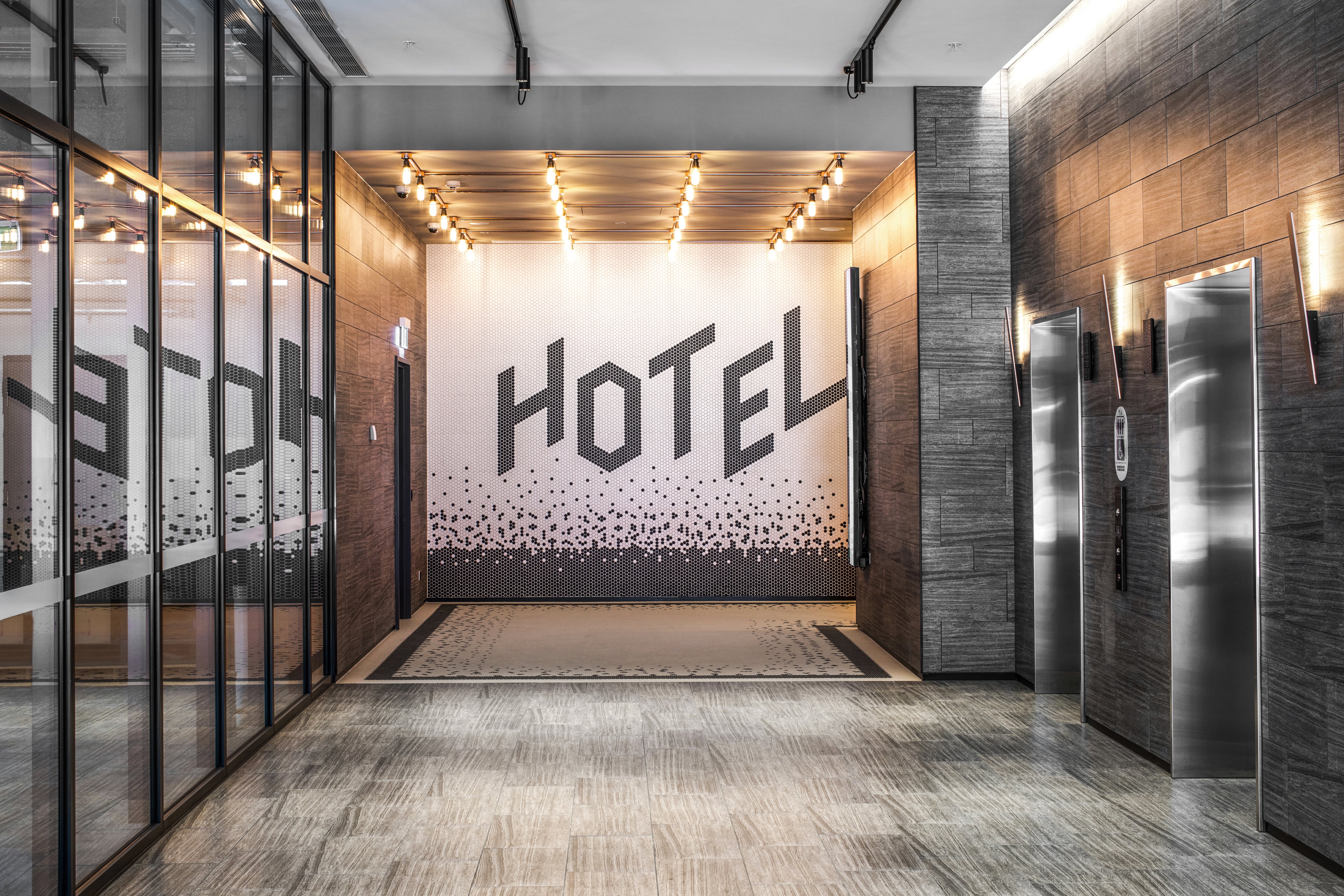 Holiday Inn Express Melbourne Little Collins 16/74