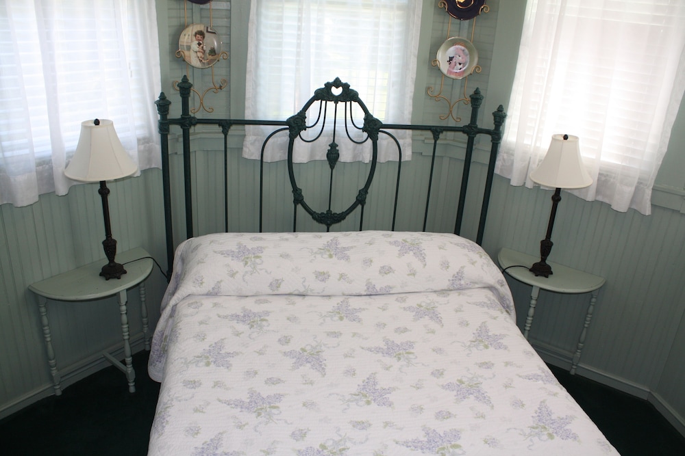 McFarlin House Bed and Breakfast 58/69