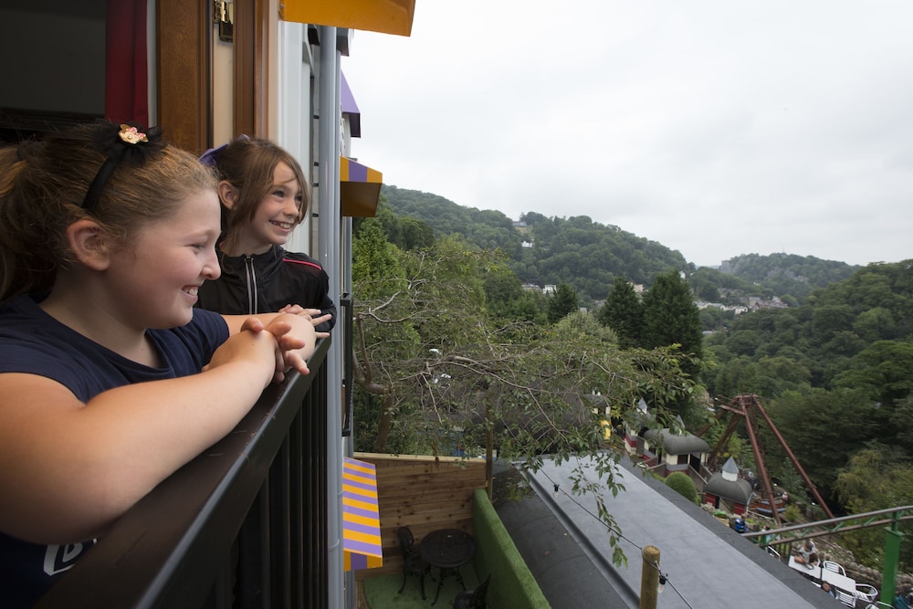 Gullivers Resort Matlock Bath 4/49