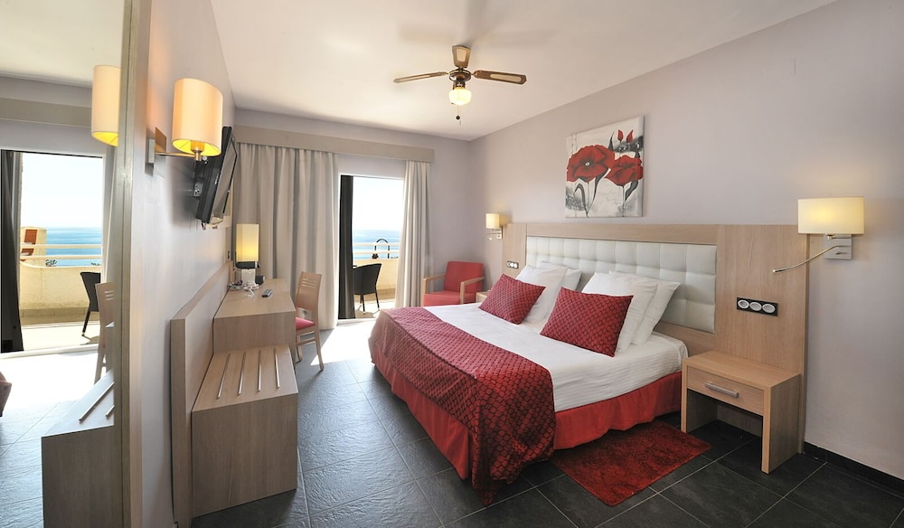 Suite, Twin Beds