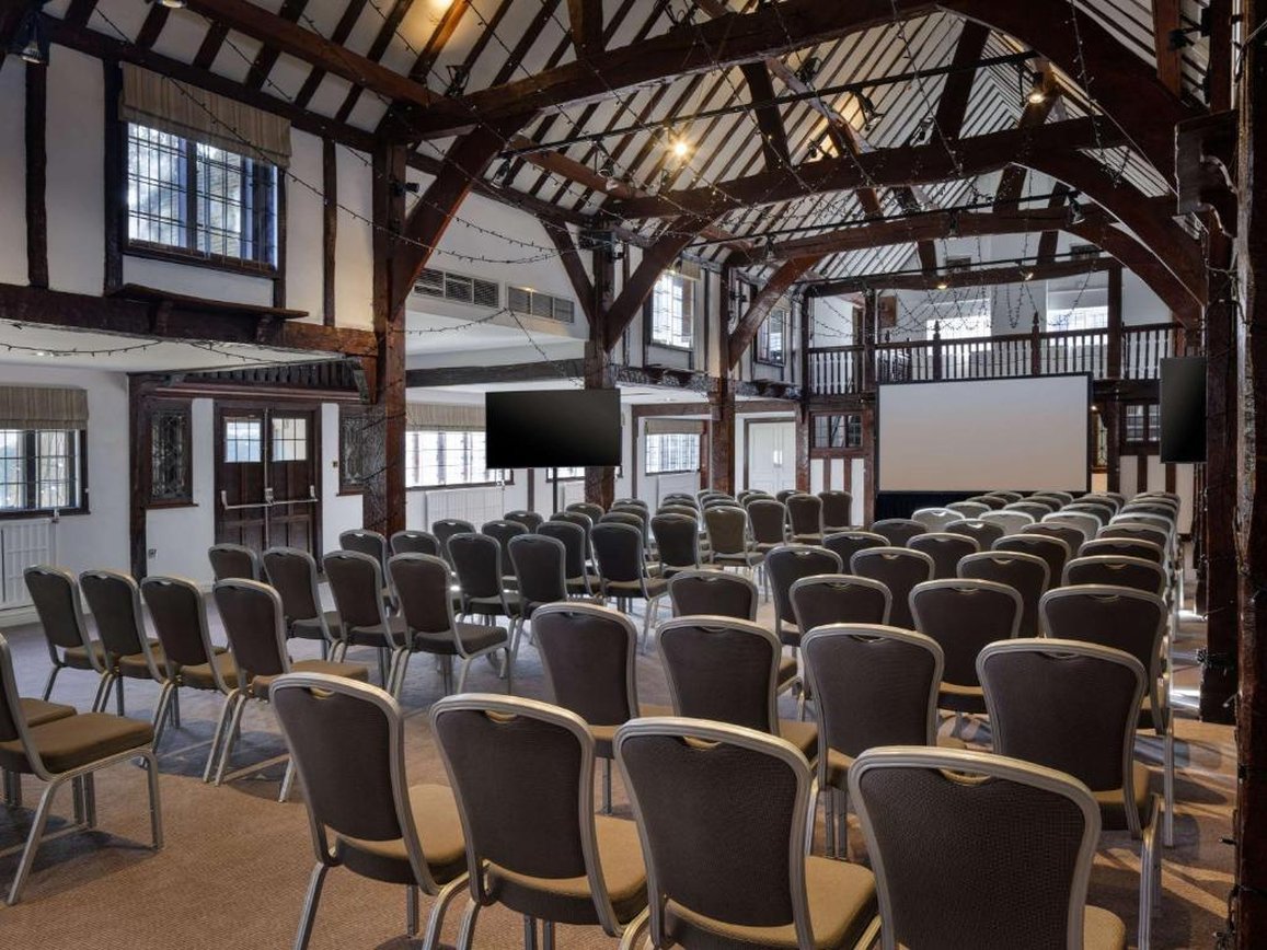 Sunday Box Hill Burford Bridge Hotel 43/57