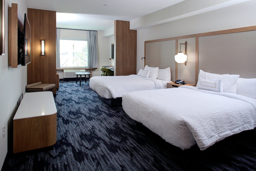 Fairfield Inn Suites Allentown West 13/42