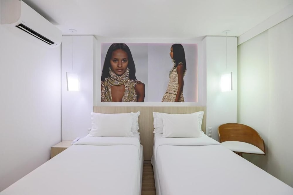 EXECUTIVE, APARTMENT, TWIN BEDS