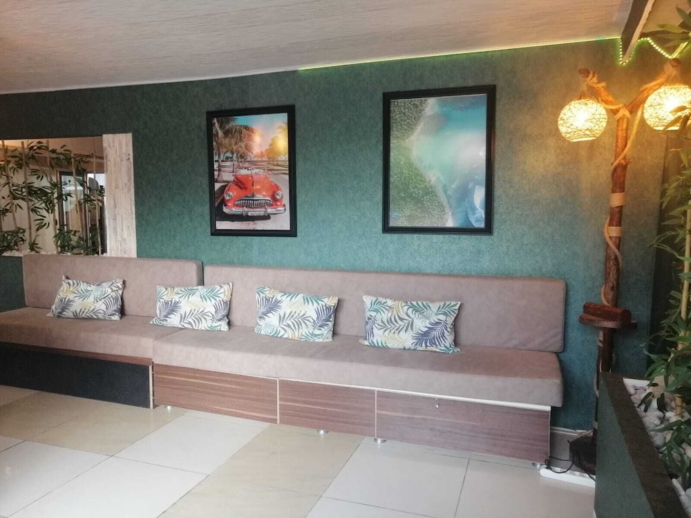 Romeo Beach Hotel 7/46