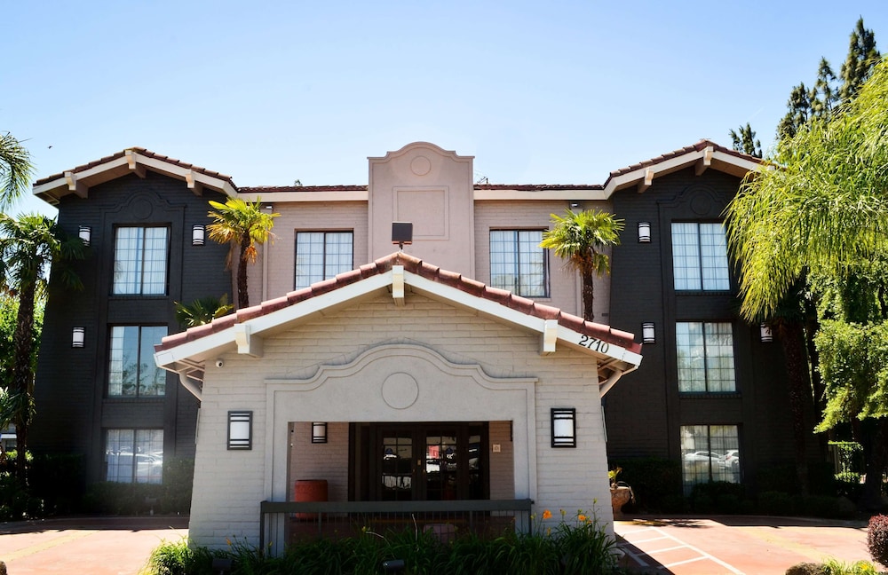 La Quinta Inn Stockton 9/53