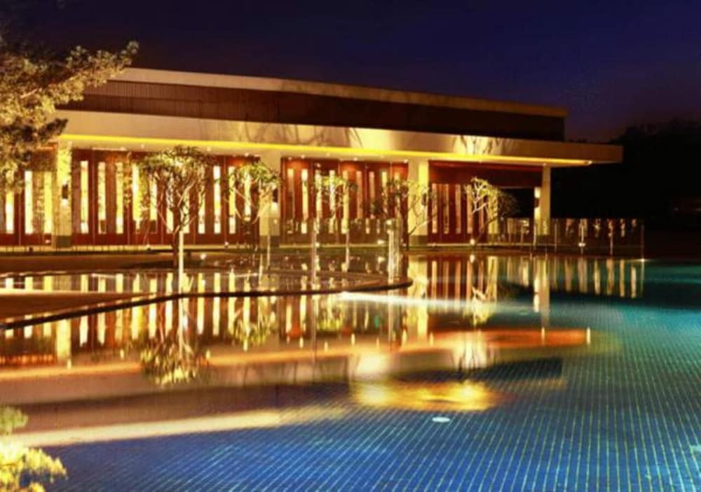 Baiyun Lakeside Hotel 4/50