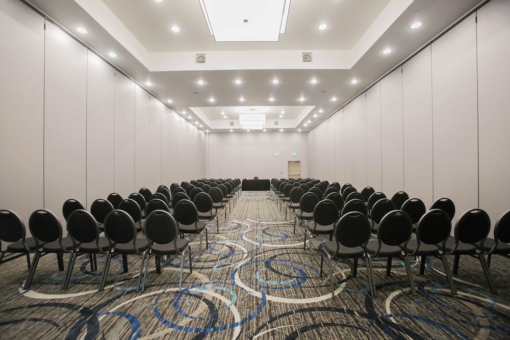 Holiday Inn Longview North 64/80
