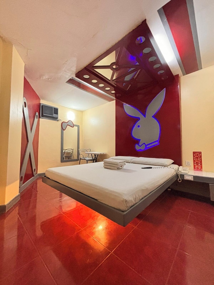 Astrotel Cubao 16/49