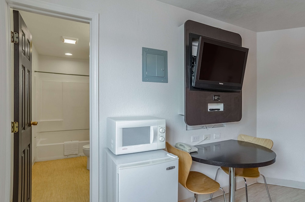 Motel6 Riverton, WY 38/43