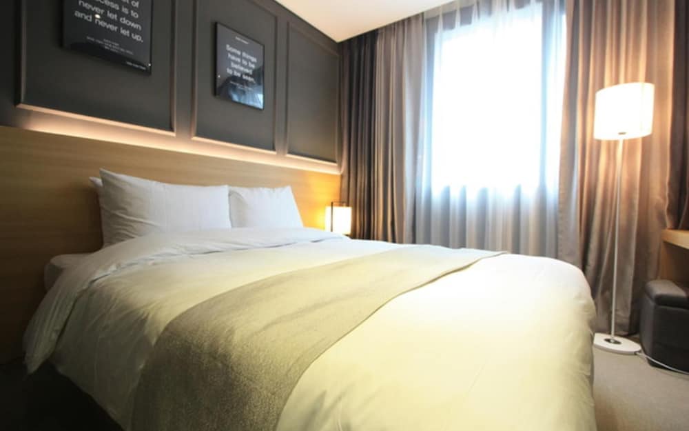 Vella Suite Hotel 16/50