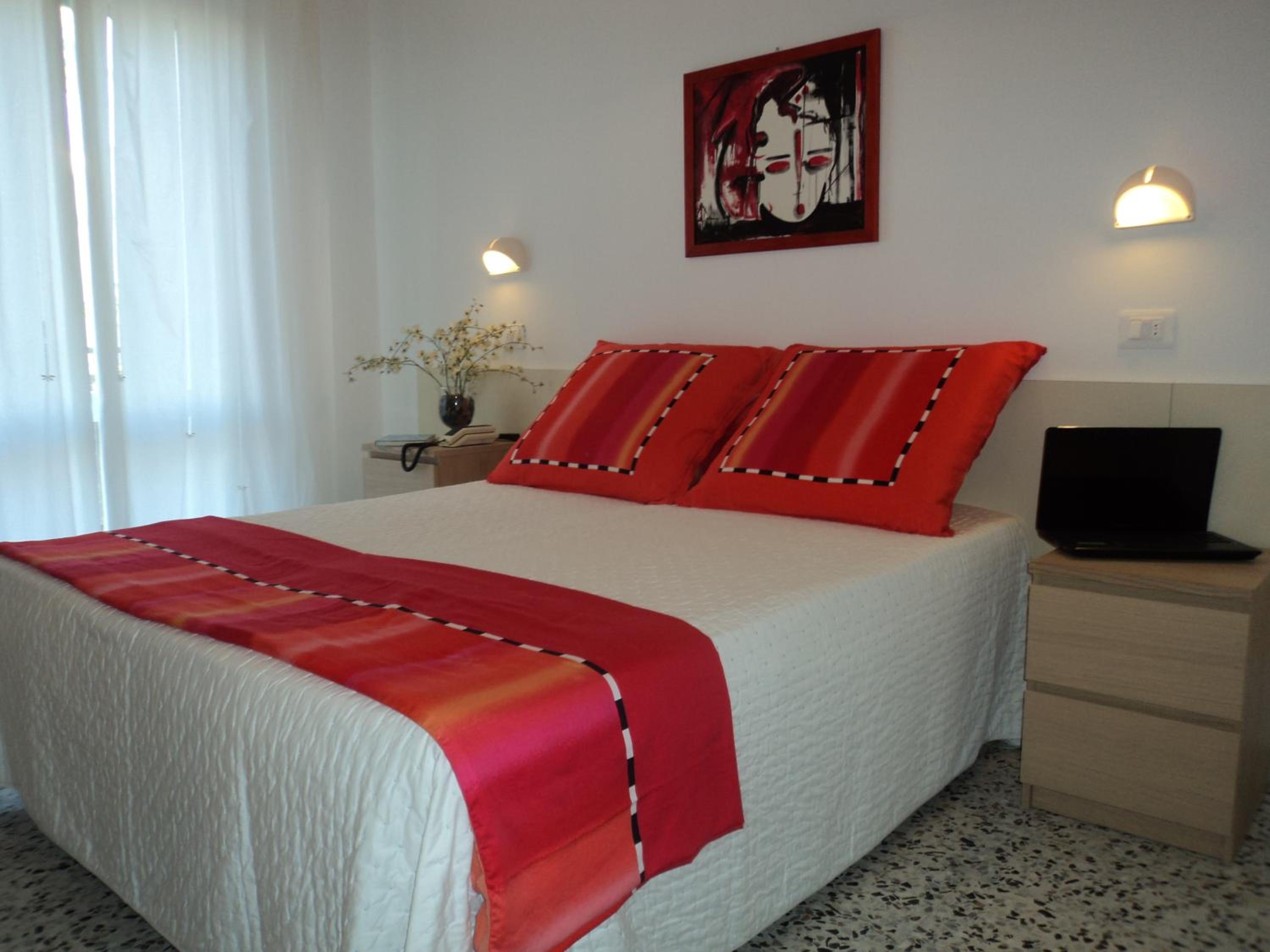 Room, Double Bed