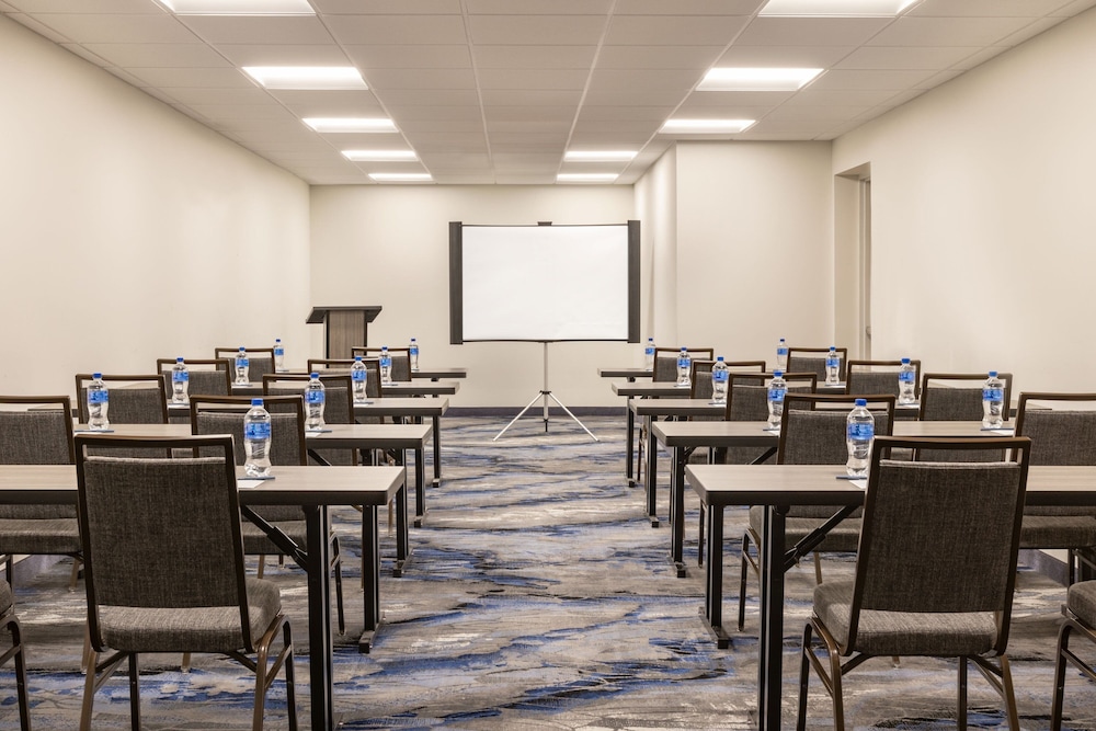 Fairfield Inn & Suites By Marriott Rockaway 22/28