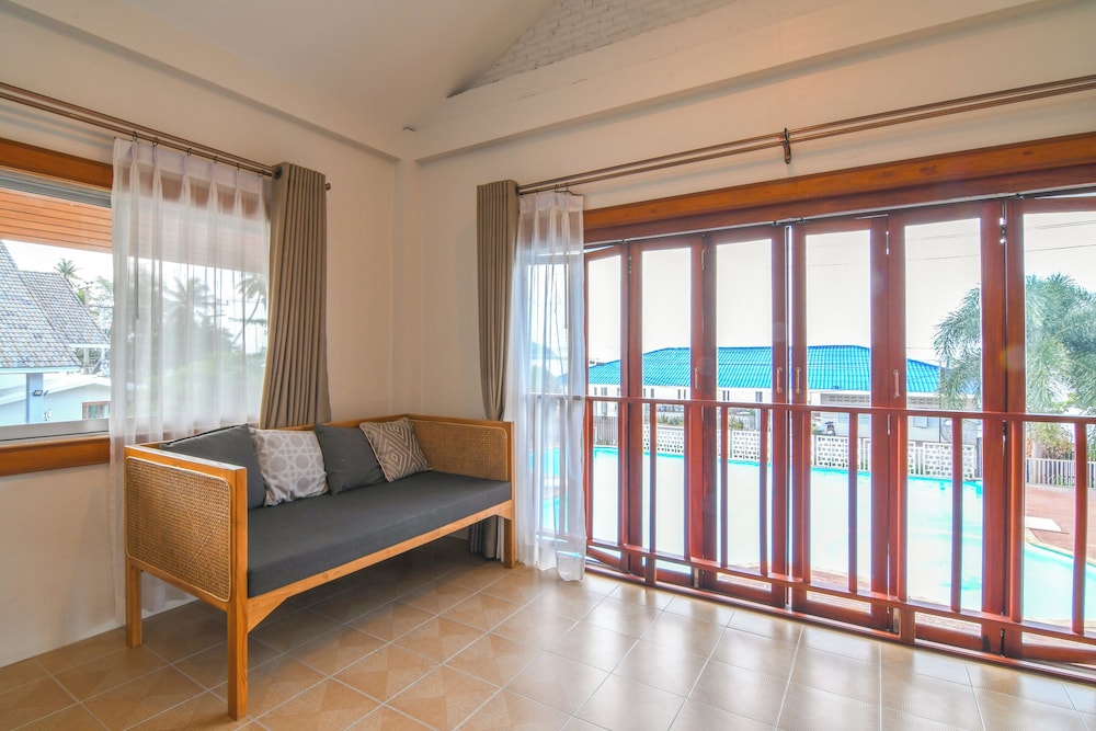 Bang Saphan Resort Hotel 26/50