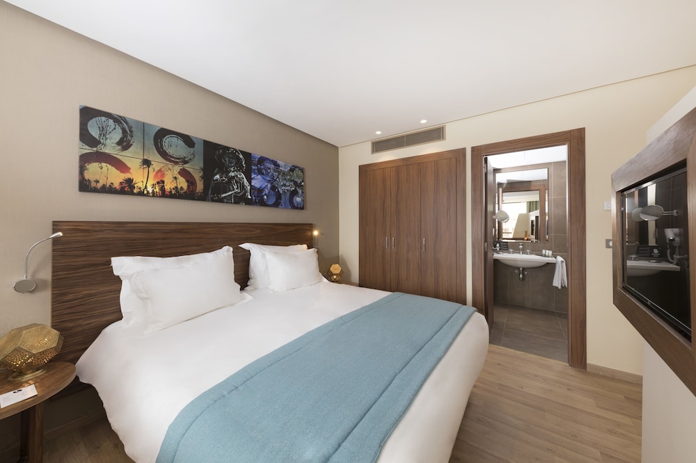 Duplex, King Bed, 2 Sofa