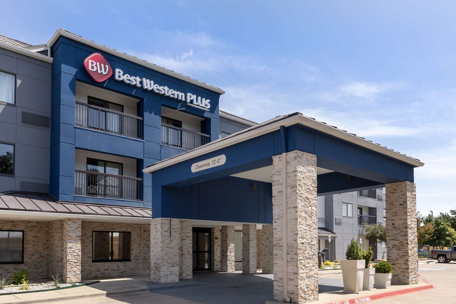 Best Western Plus Fort Worth North 32/34