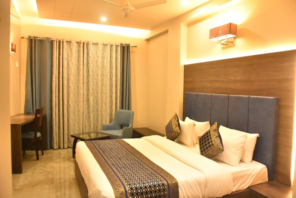 Hotel Abhinav International 16/26