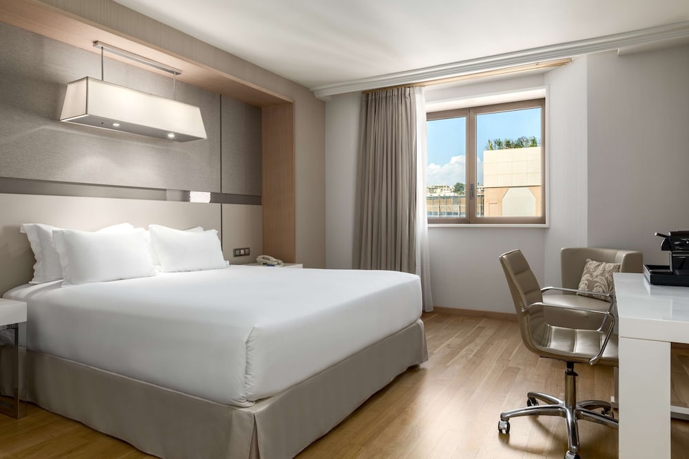 CONNECTING, FAMILY, WITH EXTRA BED