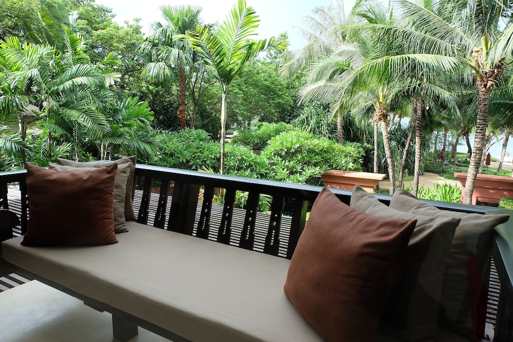 Hyatt Regency Hua Hin 7/77