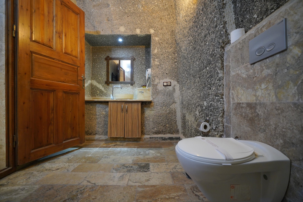 Sakura Cave Hotel 49/50