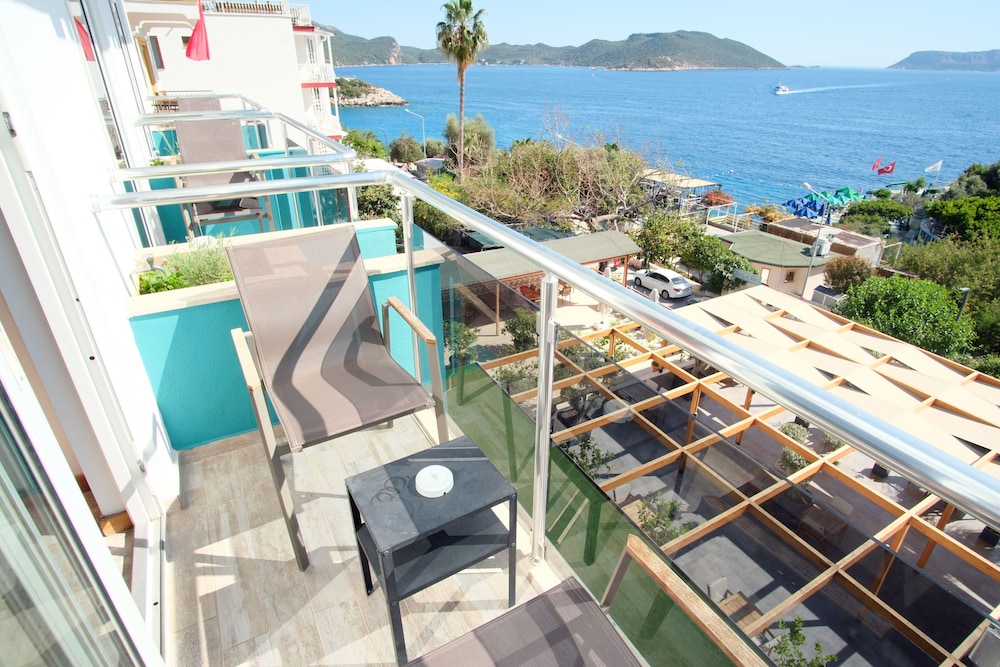 Nur Hotel 65/73