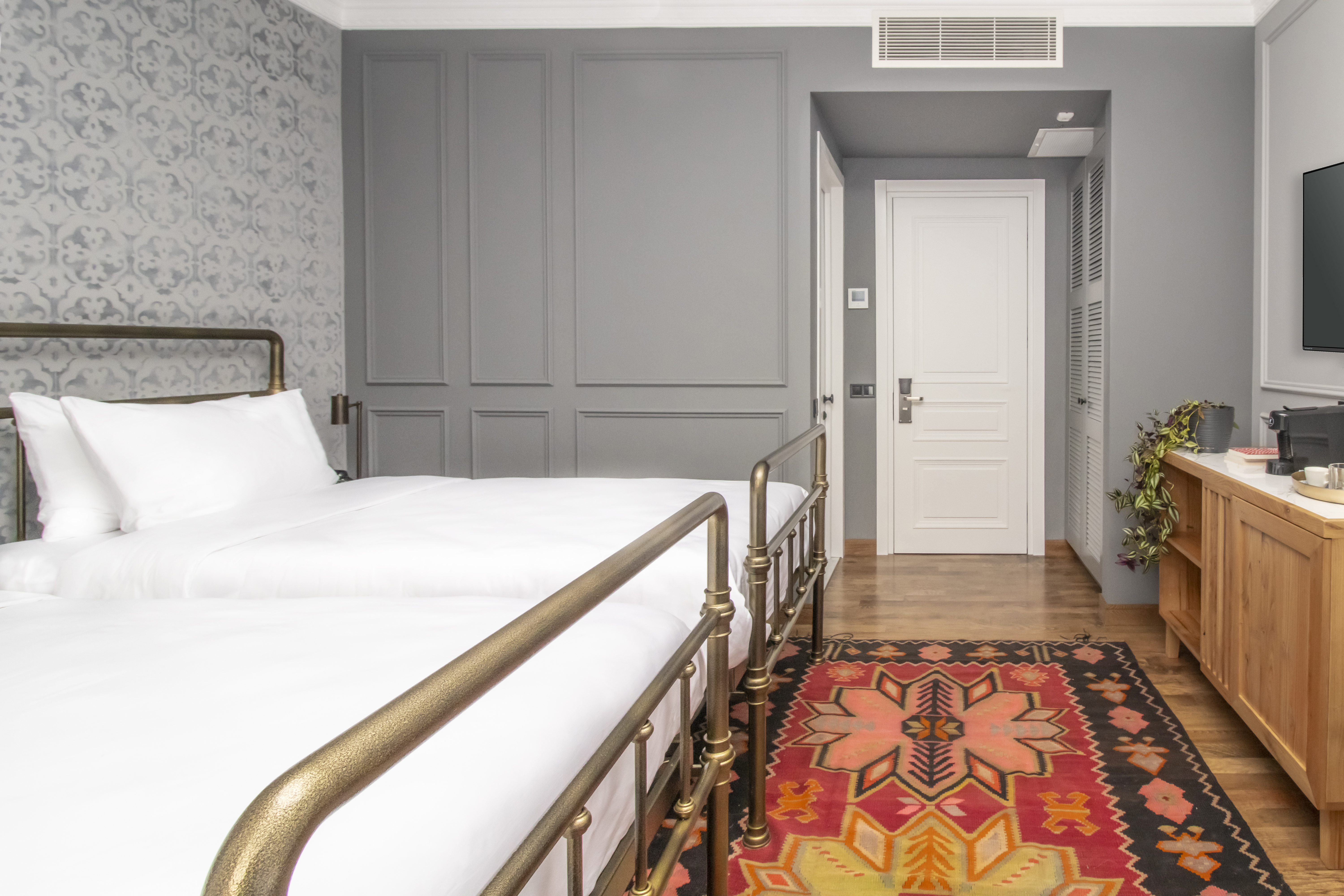 Standard Twin Room:
