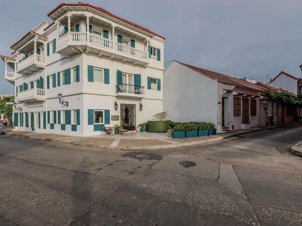 Bovedas de Santa Clara Boutique Hotel 70/78