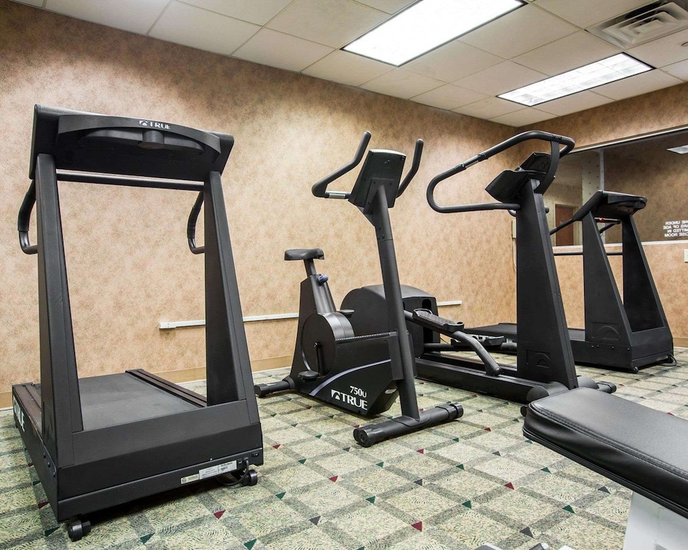 Comfort Inn & Suites Hawthorne NY 42/72