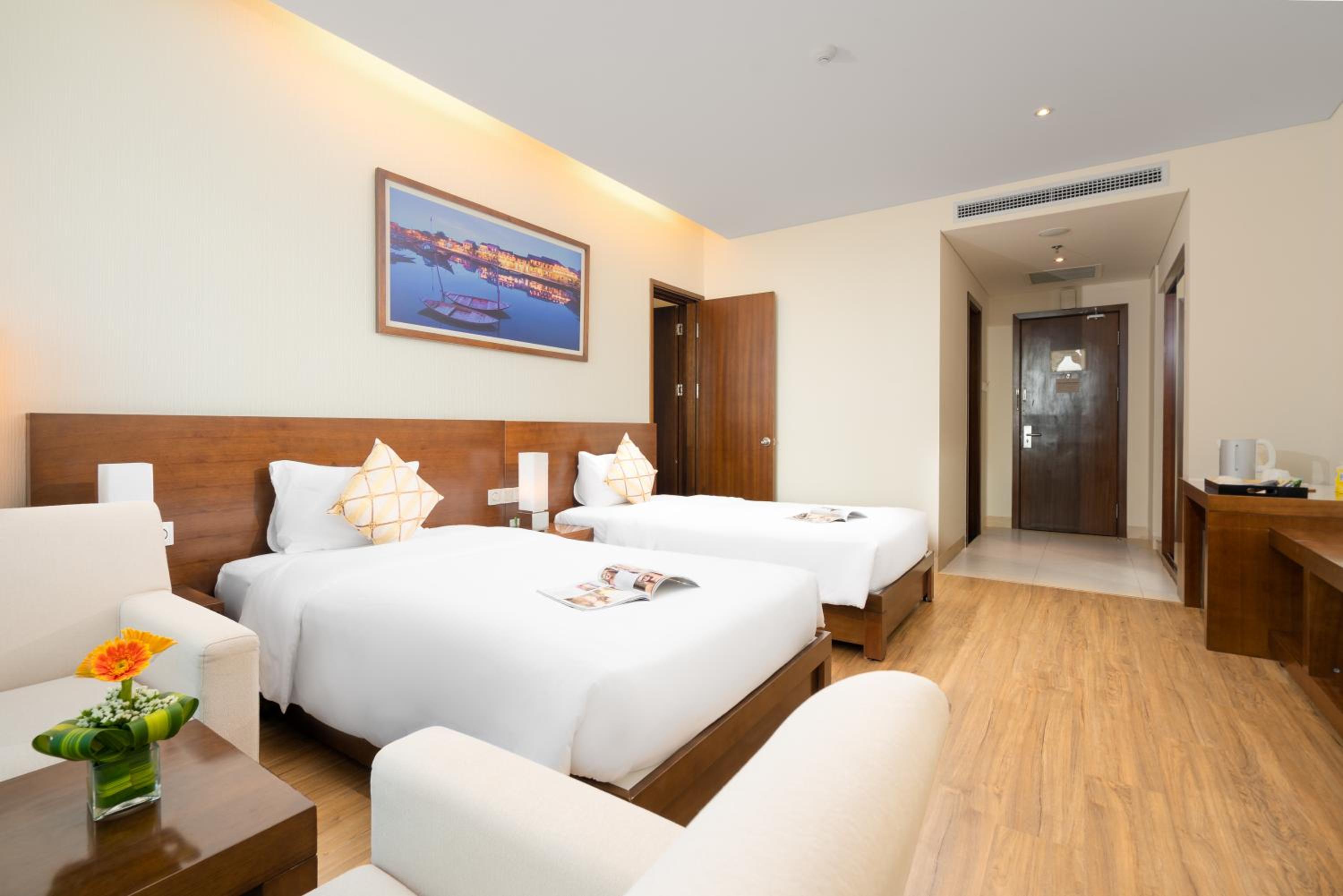 City, Superior, Twin Beds