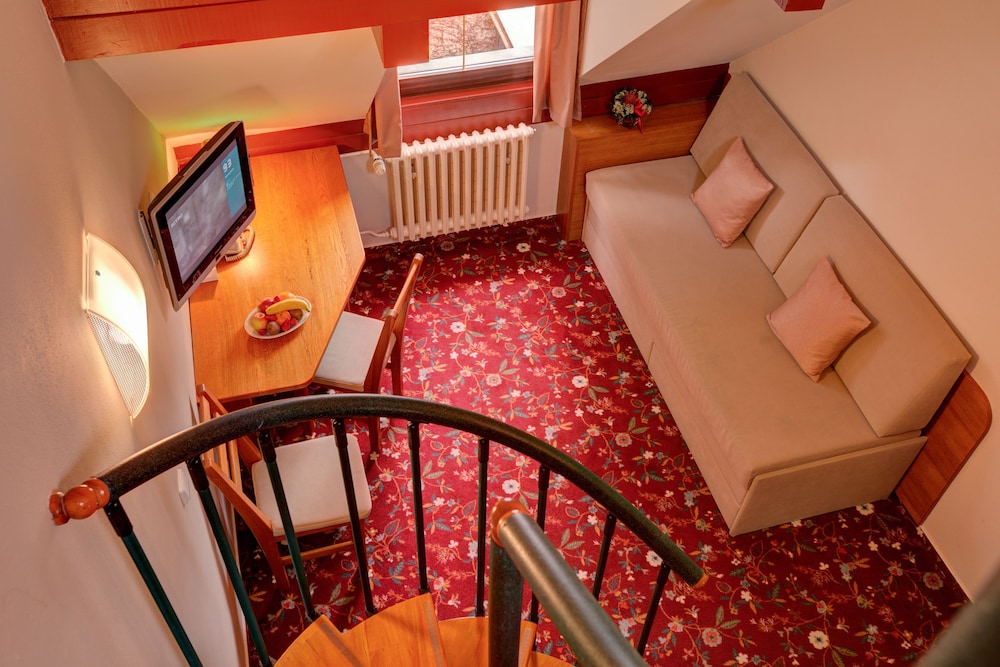 Park Hotel Pruhonice 30/50