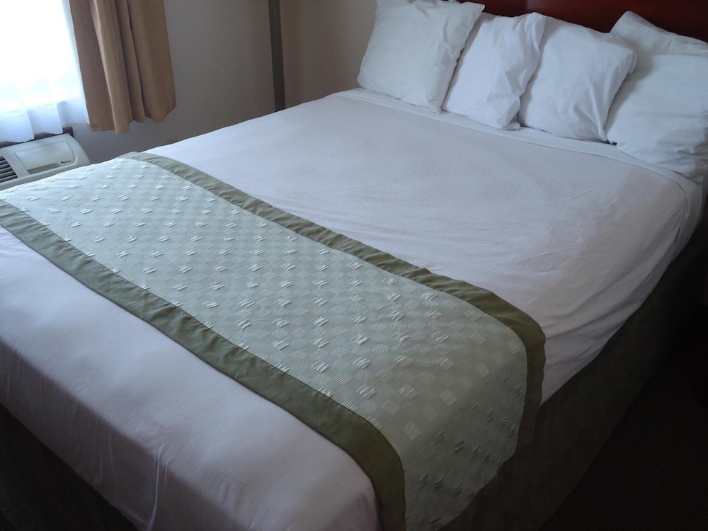Town House Extended Stay Hotel Downtown 15/64