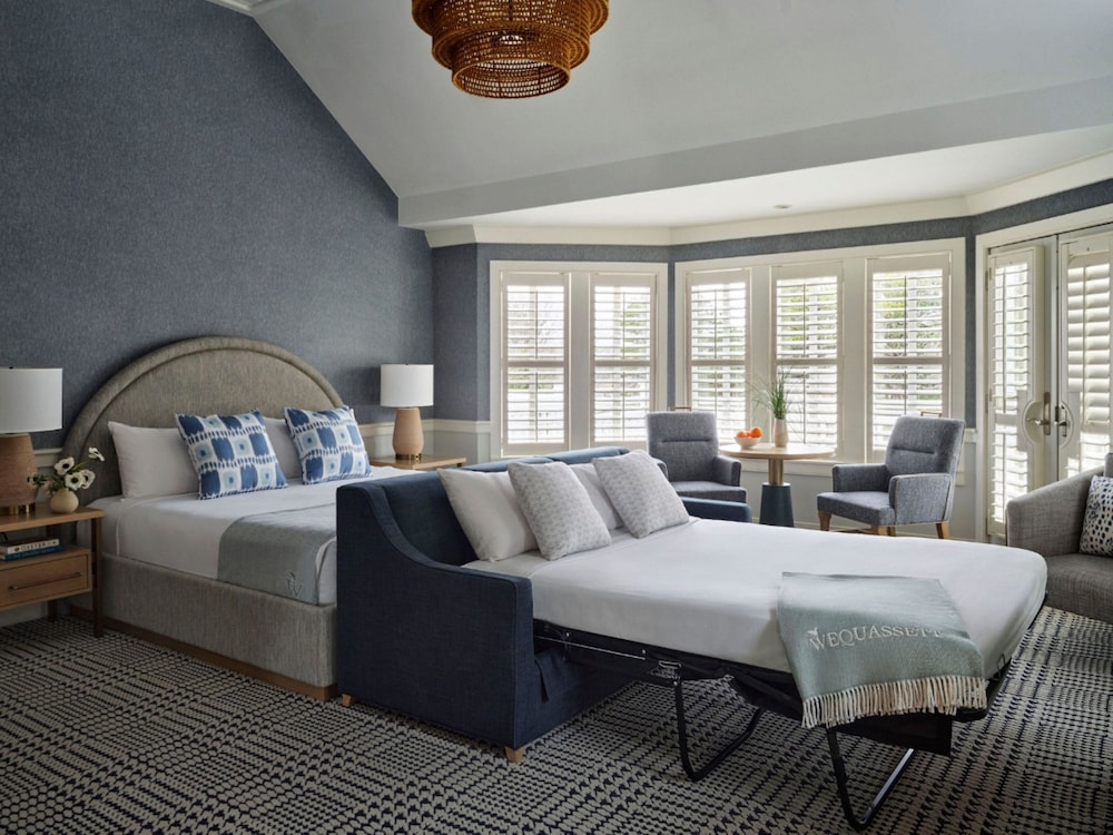 Signature, Collection, King Bed, Sofa