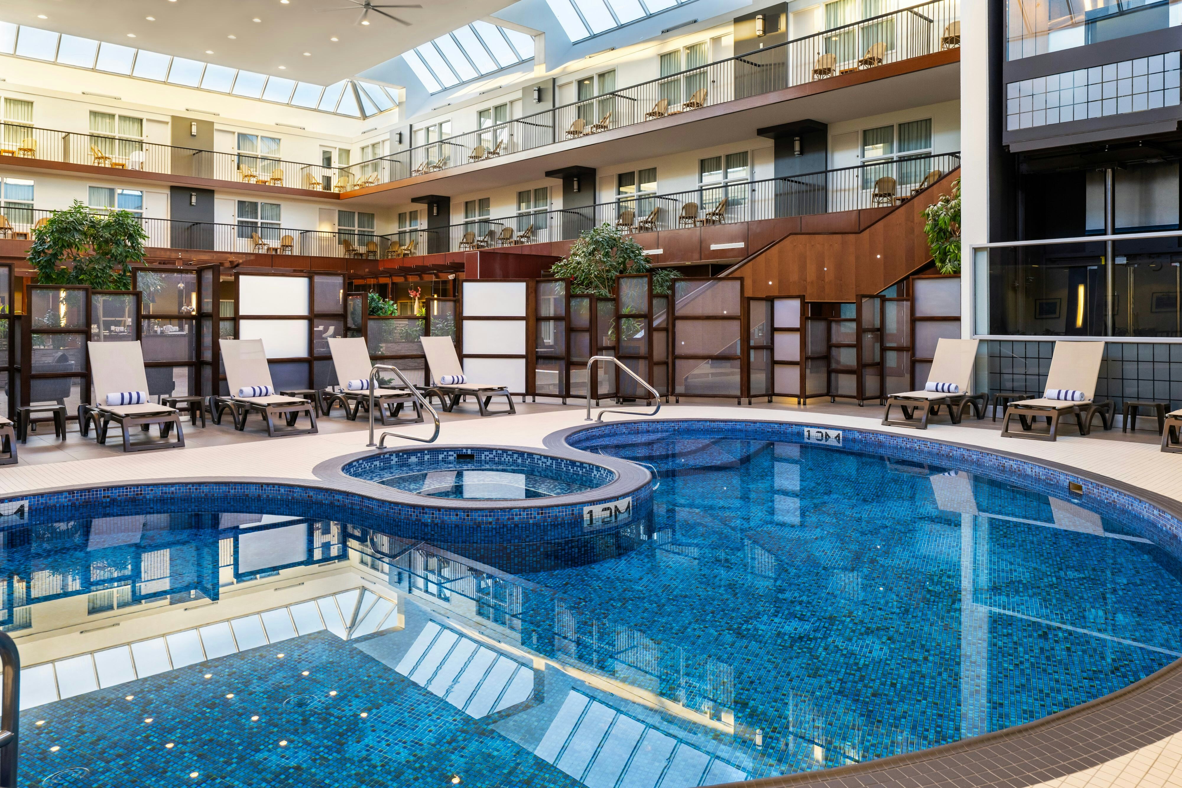 Delta Hotels By Marriott Calgary South 18/26