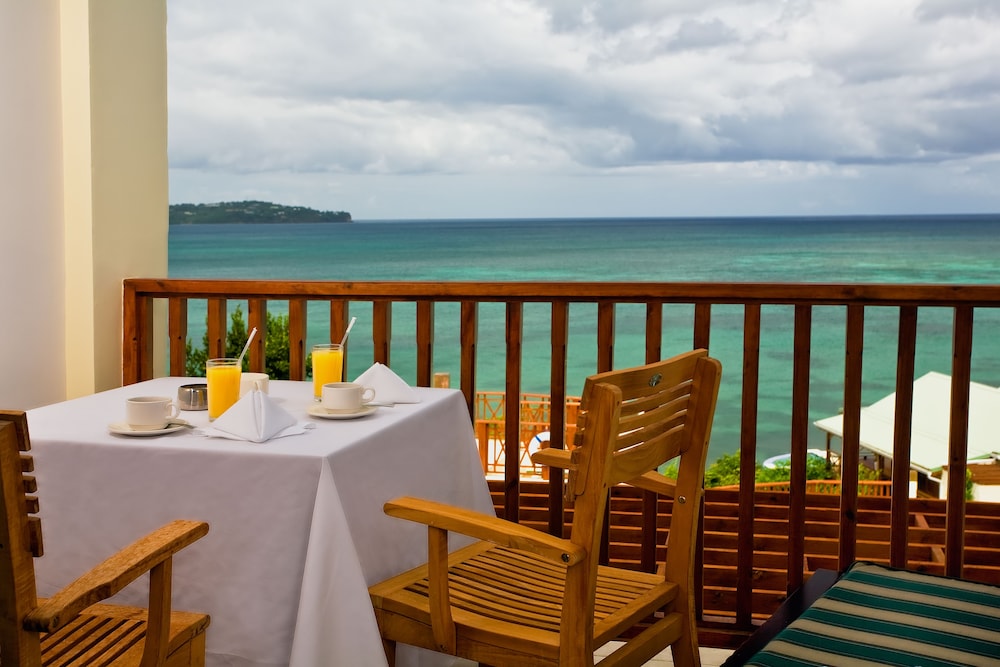 Calabash Cove Resort And Spa - Adults Only 30/38