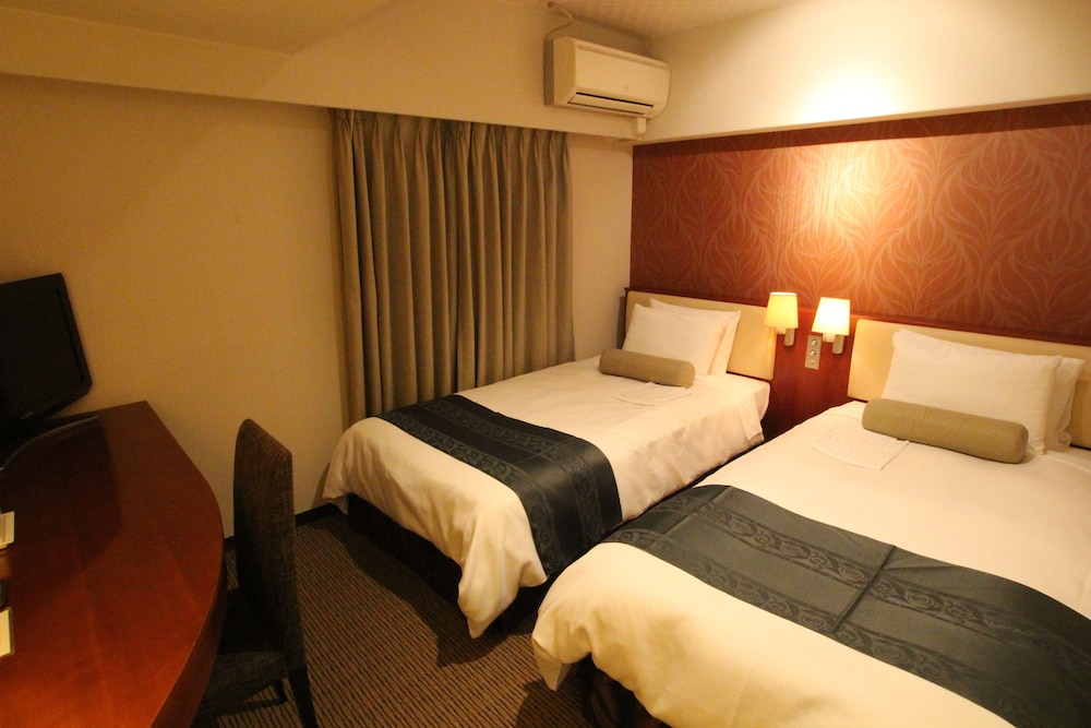 Nakajimaya Grand Hotel 12/70