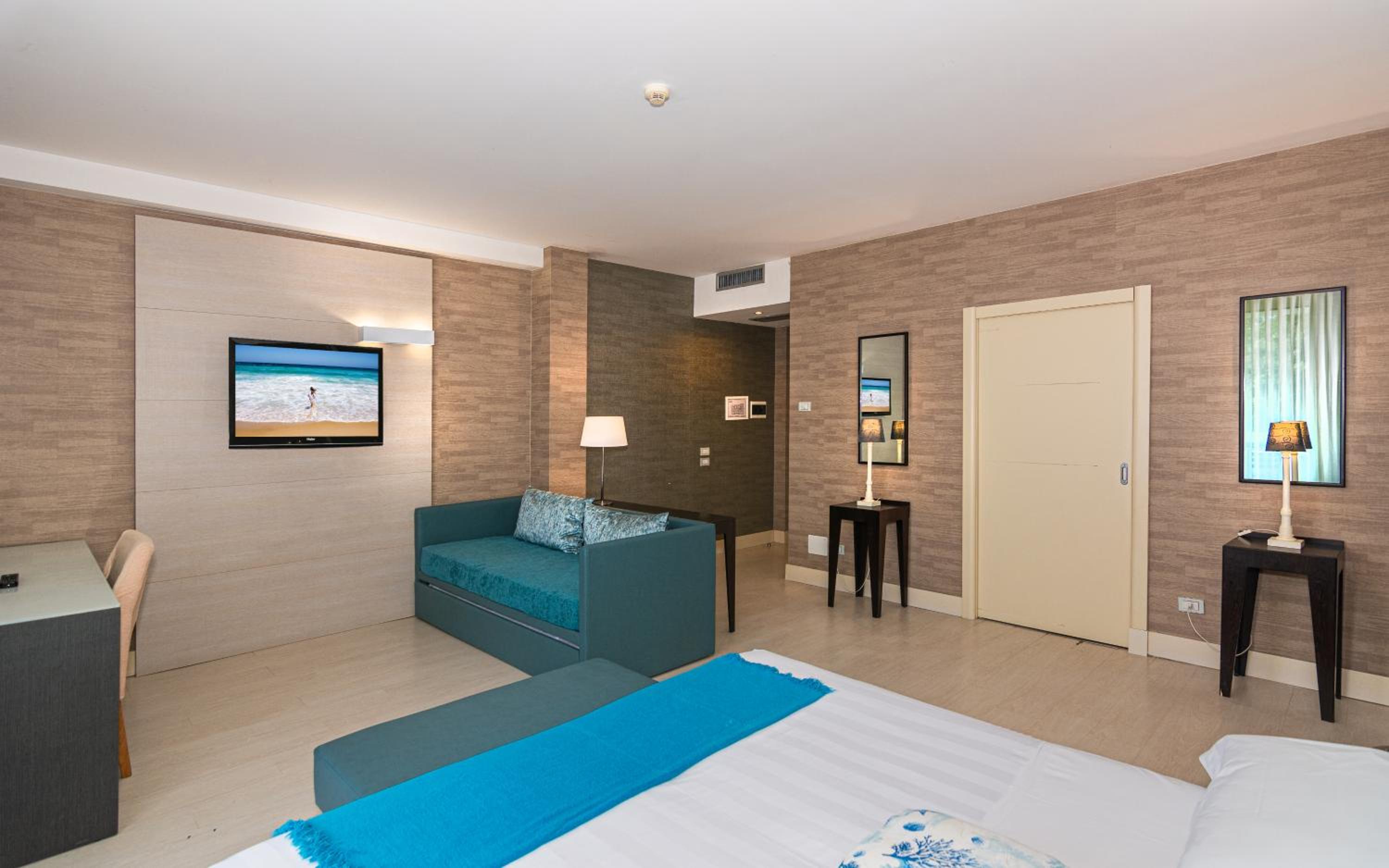 Hotel Joseph 25/50