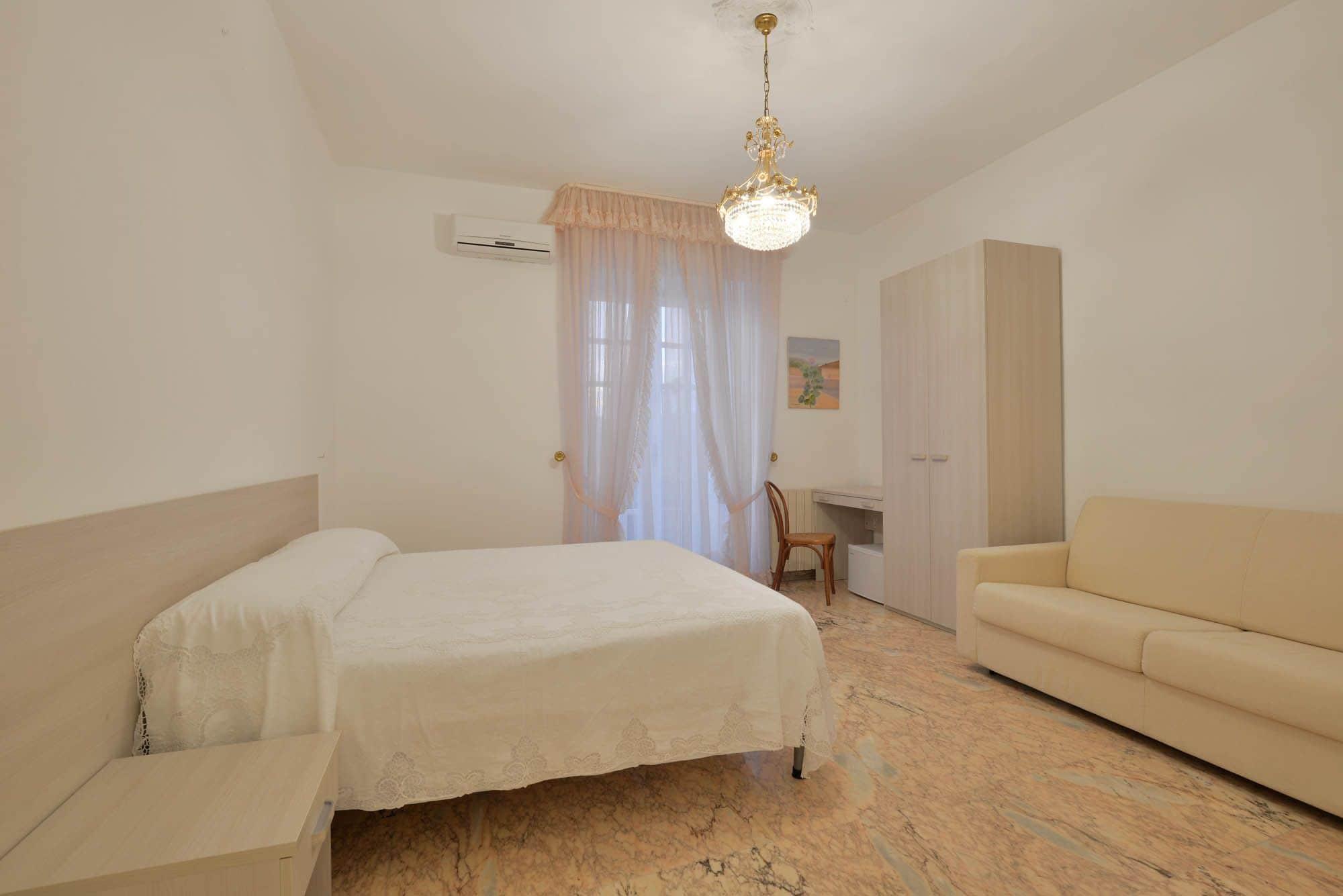 Hotel La Marina 9/18